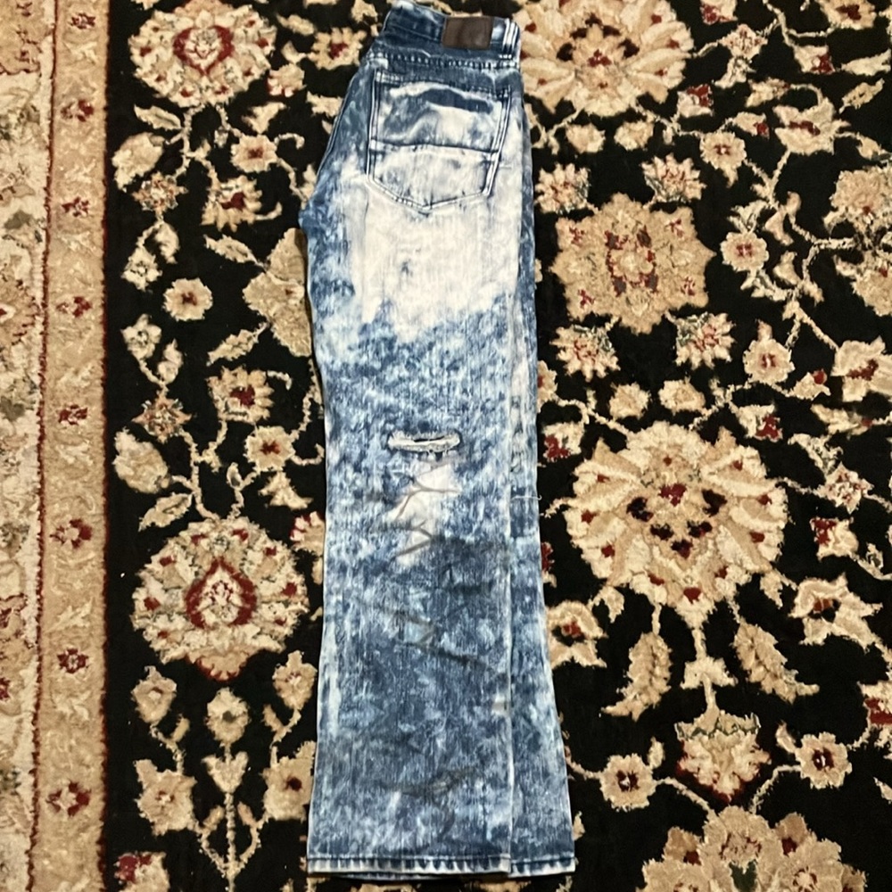 Blue Jeans - Picture 3 of 3
